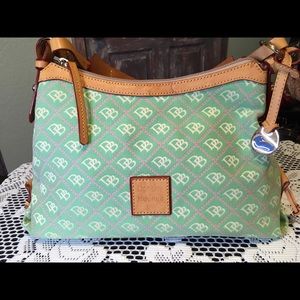 Dooney & Bourke Pre-Owned Bag.